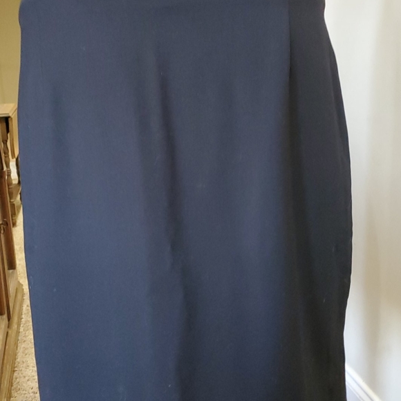 Skirt - Picture 4 of 5